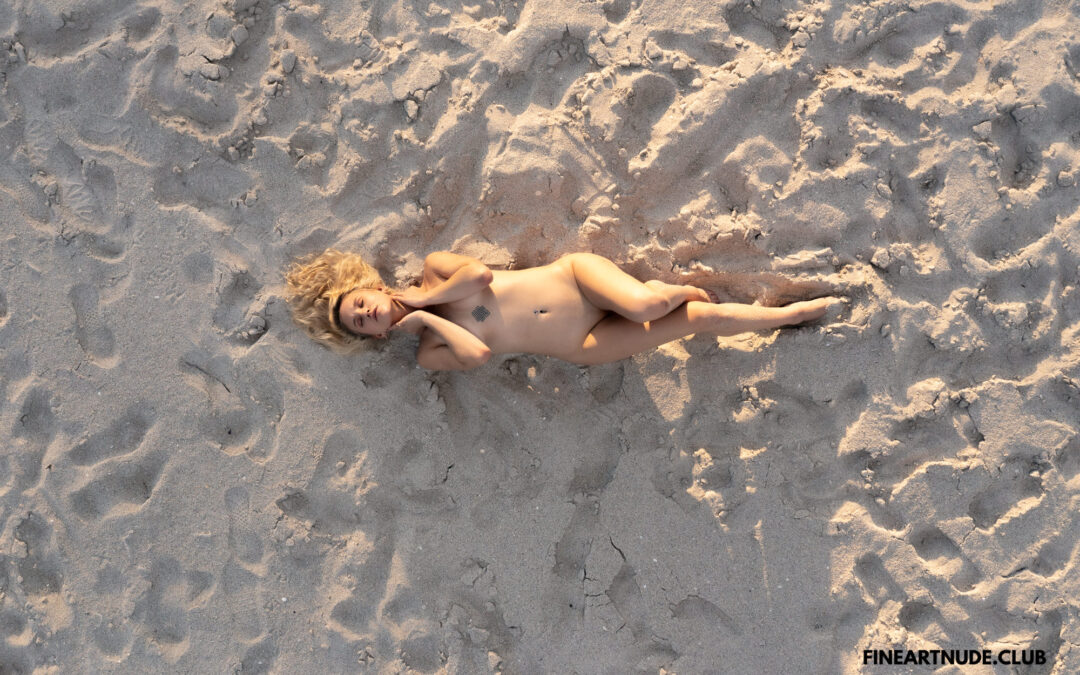 Ashley Natural Light Nude Shoot on the Beach